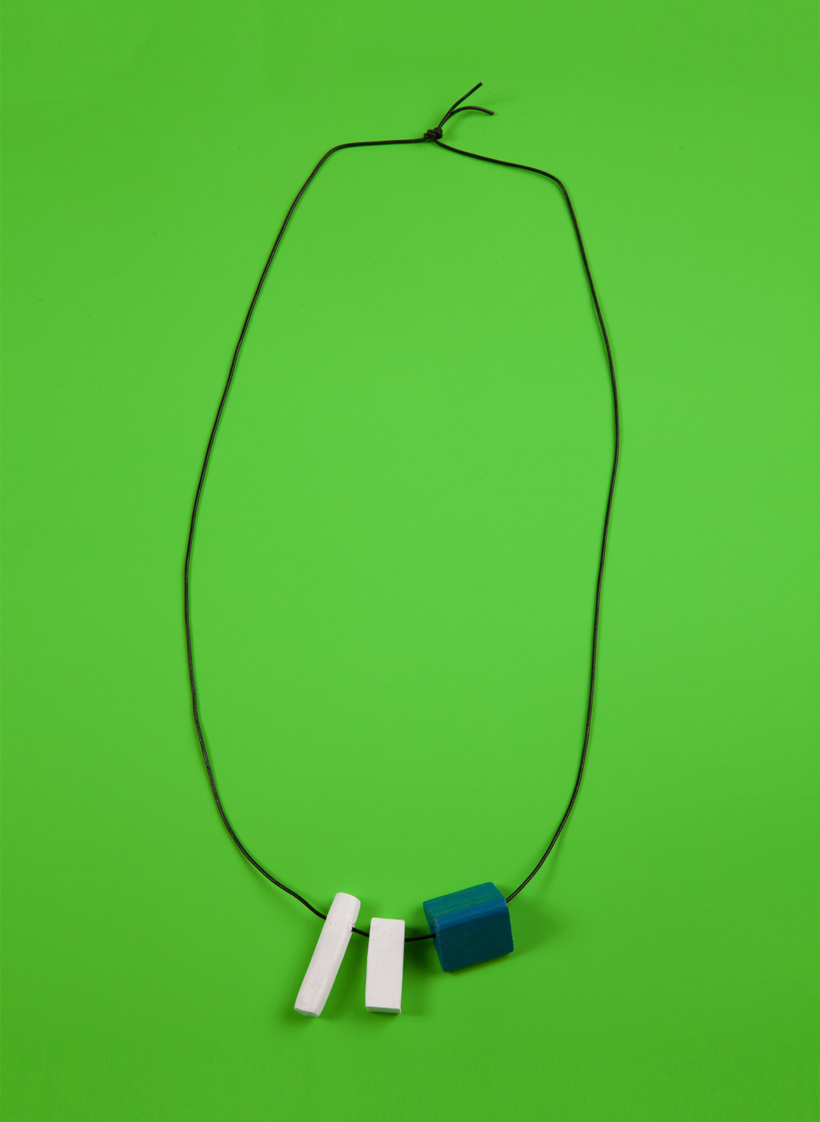 chadkouri-modularnecklace-greenbackground